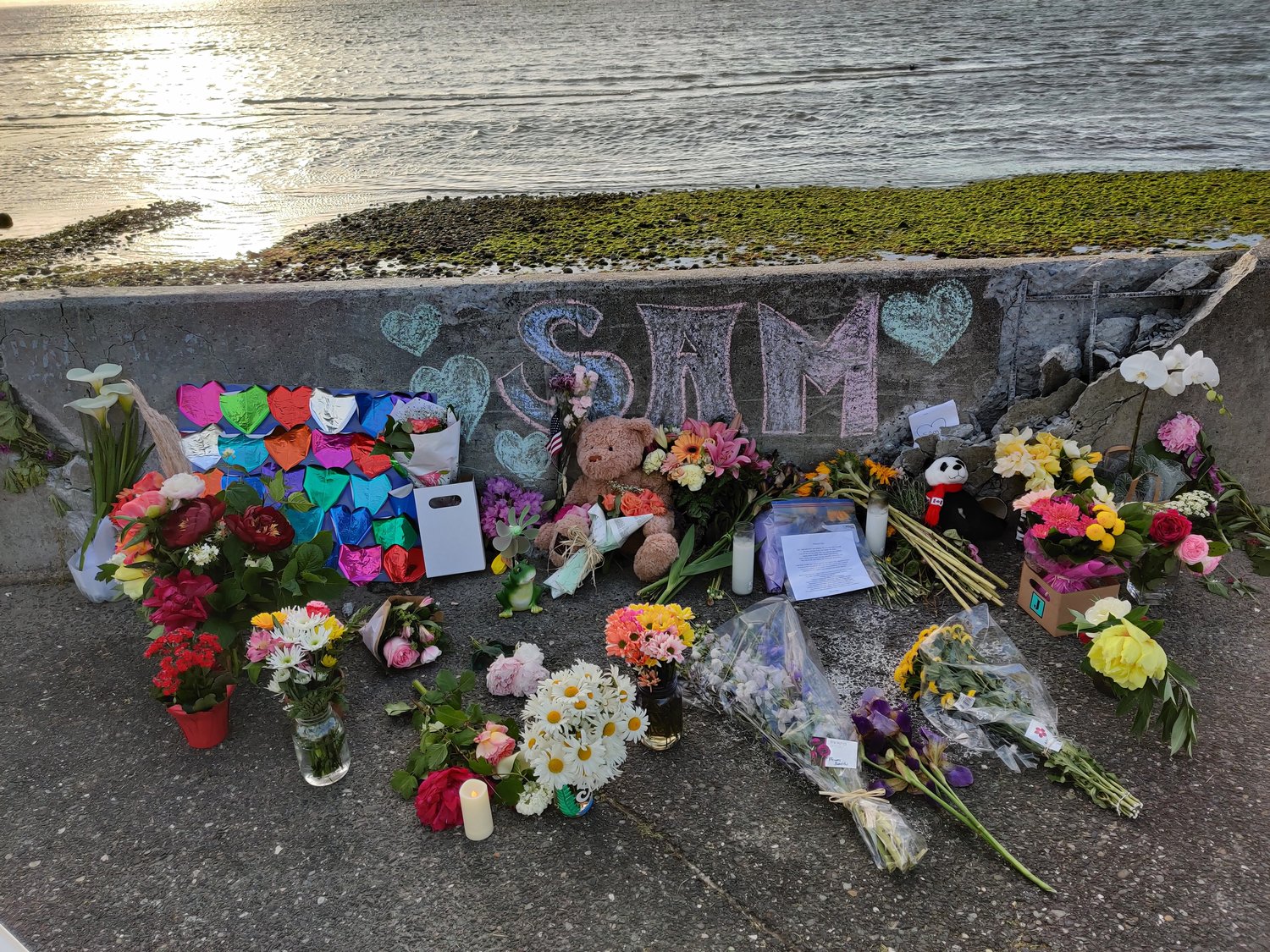 A memorial wall was set up following the fatal accident at the Maple Beach sea wall.