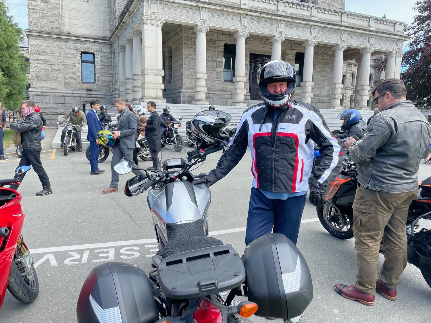 Darrell Cassidy rode for the third year in the Distinguished Gentleman’s Ride (a mens’ health fundraiser) over the May 20 weekend in Victoria. He raised $1,791 USD, the most out of 110 riders in Victoria (total raised $21,654 USD). For more information, visit gentlemansride.com.