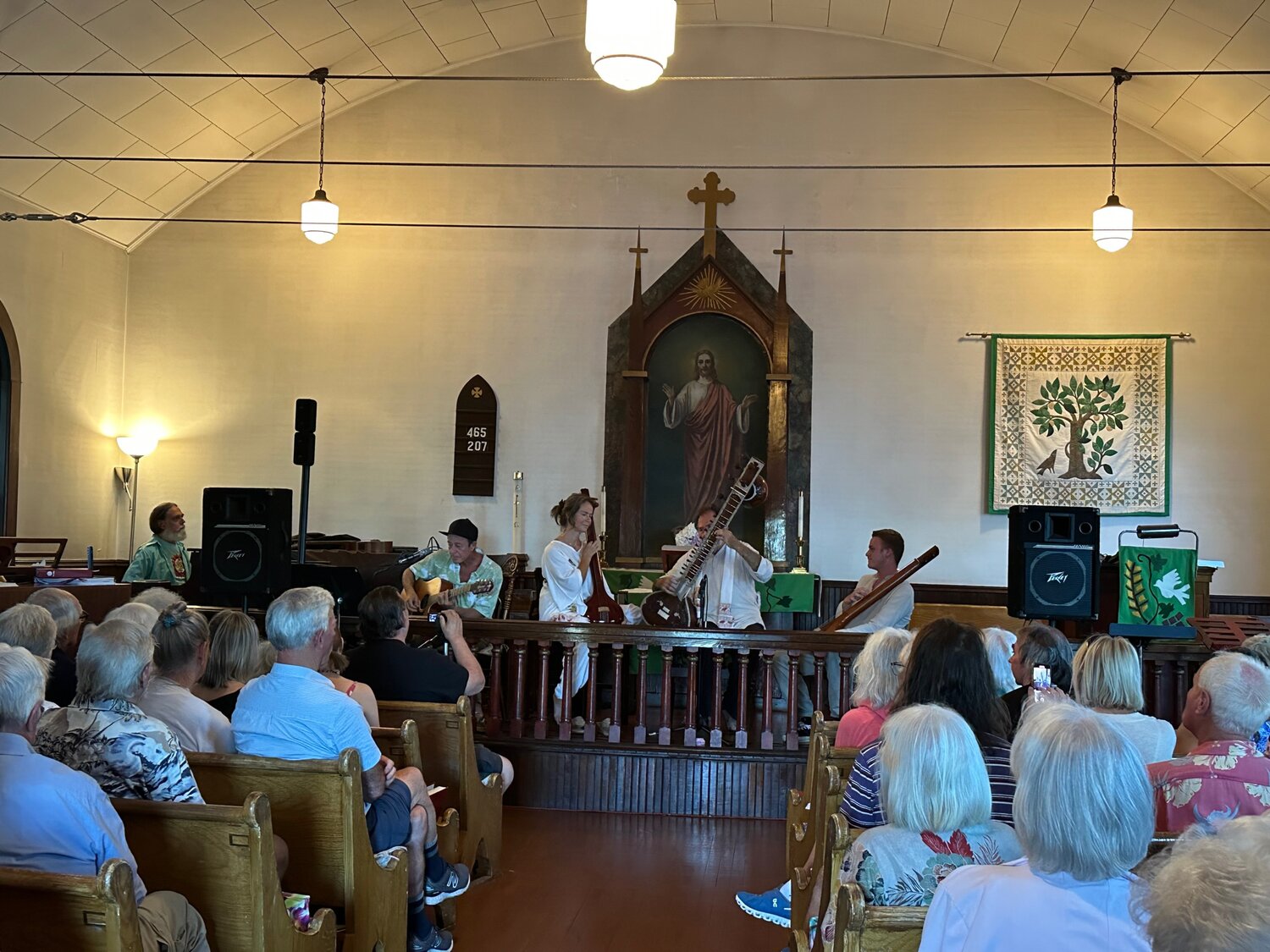 A joint fundraiser for Point Roberts Circle of Care and Trinity Church brought together an outstanding group of musicians on August 3 at Trinity Church. Performers: Joseph Siegle, Shaune Ann Feuz, Scott Baird, Scott Hackleman, Laura Mitchell, Alex Baird, and Gerry Barnum.