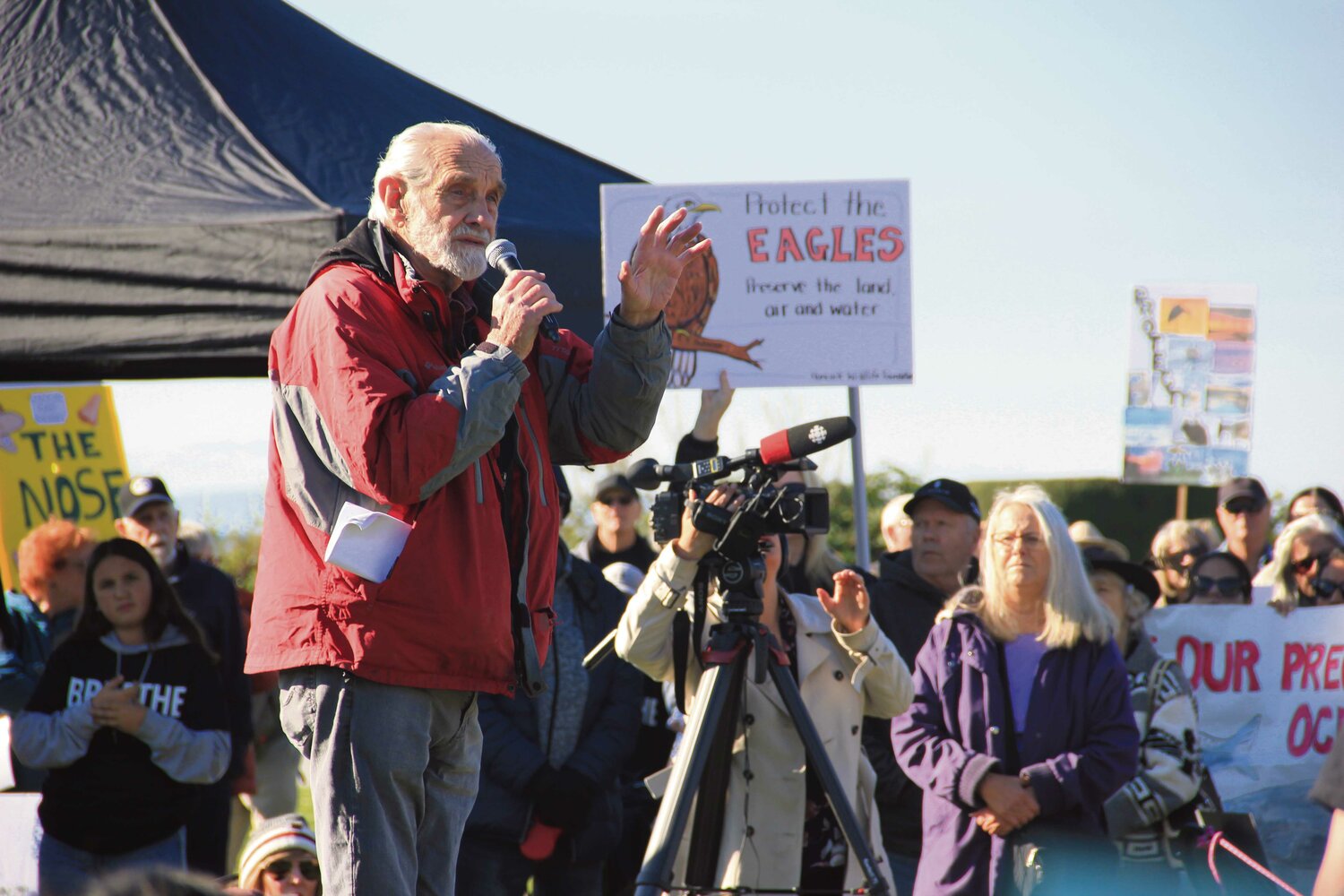 David Hancock, founder of the Hancock Wildlife Foundation, speaks in opposition to the proposed biofuel facility, slated to be built on Semiahmoo First Nation land, during a rally at the Peace Arch on October 29.