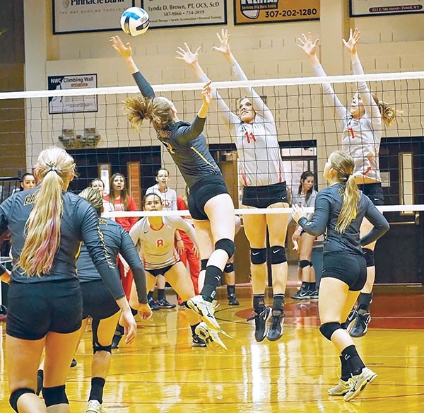 Trapper volleyball sweeps the weekend | Powell Tribune