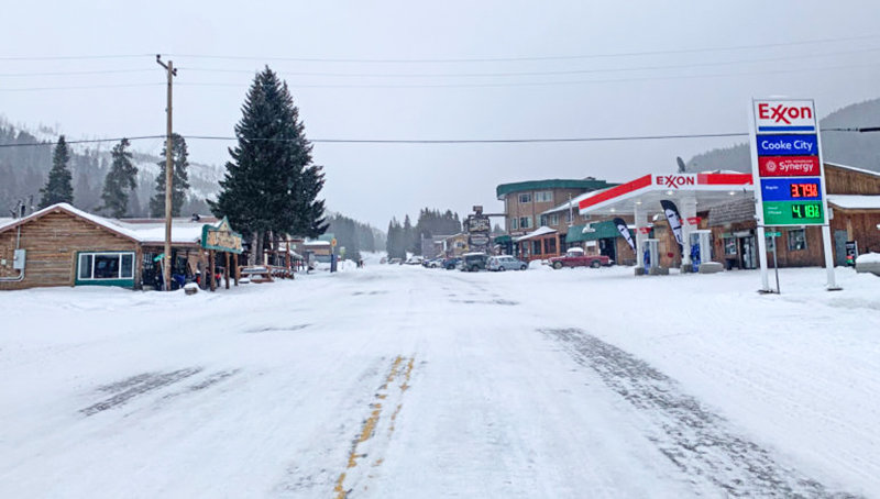 Few travelers were stopping in Cooke City on Dec. 28, 2021. Business owners are looking to boost winter tourism by plowing a section of U.S. Highway 212.