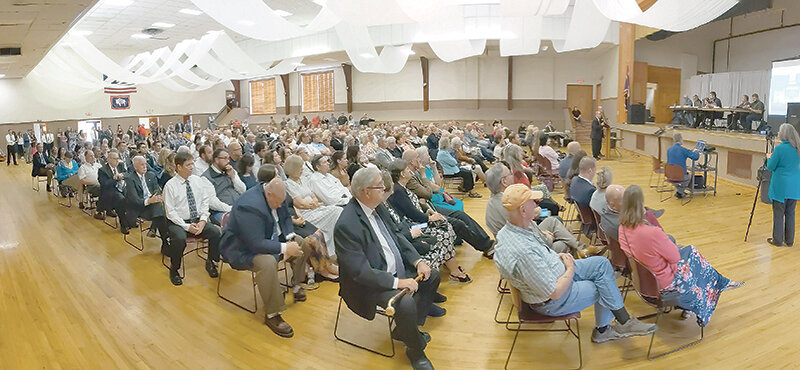 As with past meetings on a planned temple, hundreds of members of the public &mdash; including many members of The Church of Jesus Christ of Latter-day Saints &mdash; attended Tuesday&rsquo;s meeting of the Cody Planning, Zoning and Adjustment Board.