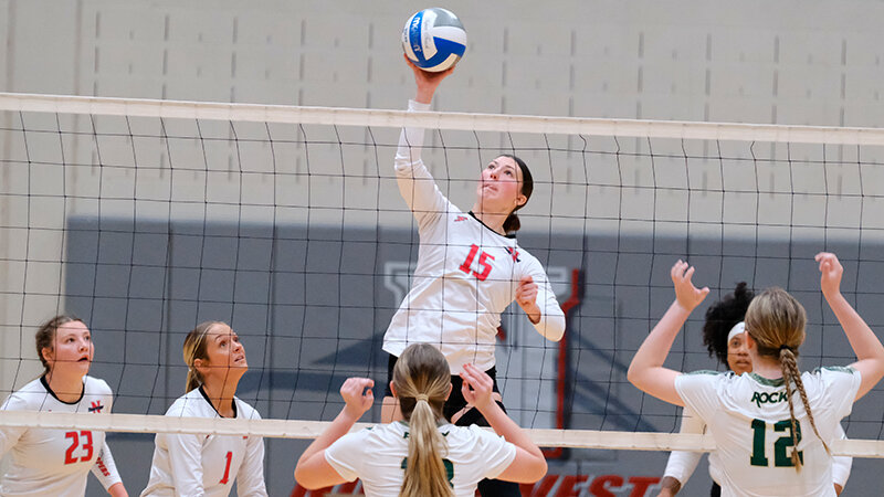 Jordynel Anderson and the Trapper volleyball team earned consecutive wins for the first time since August after defeating the Rocky Mountain JV on Tuesday afternoon.