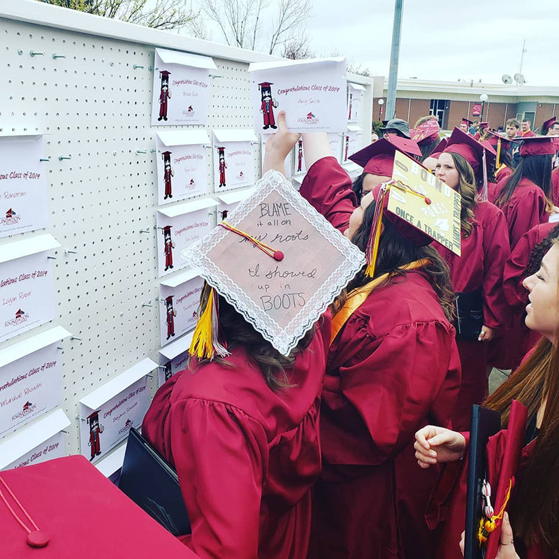 At last year’s grad weekend at Northwest College, friends and family dropped notes of congratulations into the Alumni Association’s Commencement Envelopes. However, this year’s celebration will be different, being held virtually due to the COVID-19 pandemic.