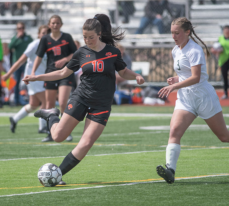 Gracie Trotter passes downfield Saturday against Pinedale. Though the match ended in a 0-0 draw, PHS logged 16 shots on goal.