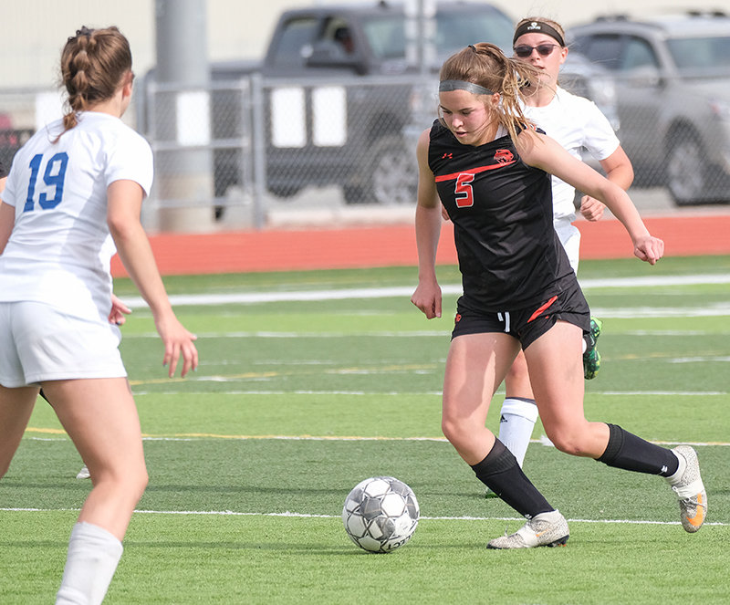 PHS sophomore Aubree Fisher (right) helped lead an improved attack on Thursday and Friday as the Panthers tied with Lyman 1-1 and defeated No. 4 ranked Mountain View 1-0. The Panther girls season comes to a close as they face Worland on the road Thursday at 4 p.m.