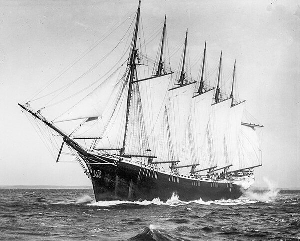 The schooner Wyoming sailed the Great Lakes in the early 20th century.
