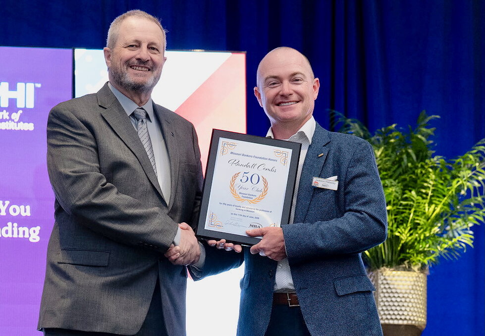 Combs inducted into Missouri Bankers Association 50 Year Club