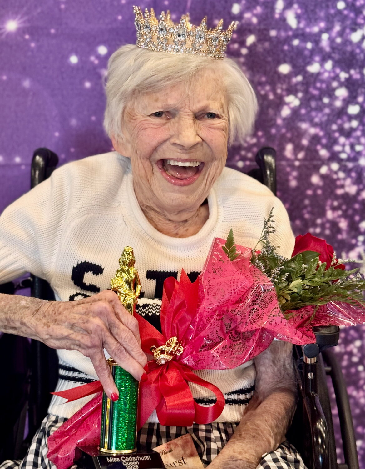 Briscoe crowned Ms. Cedarhurst Queen