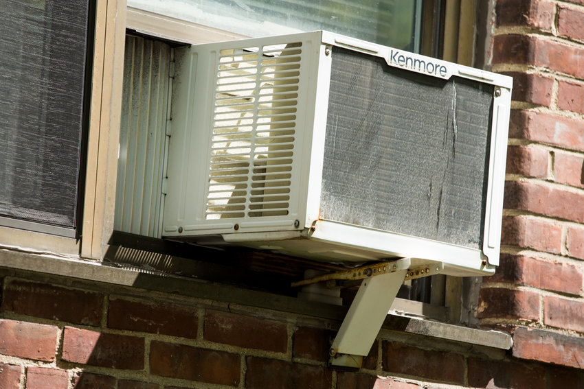 As the weather heats up, people are going to want to keep cool, although not everyone has an air conditioner. To that end, Mayor Bill de Blasio says he&rsquo;ll buy 74,000 air conditioners to help those living in the hottest homes.