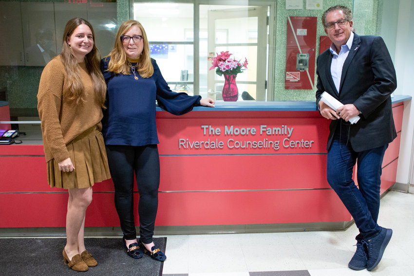 David Moore joined wife Lori and daughter Jami at the ceremony transforming what was the J.W. Beatman Counseling Center on West 239th Street to the David and Lori Moore Family Riverdale Counseling Center. The facility is home to a counseling team offering treatment in English, Russian and Spanish.