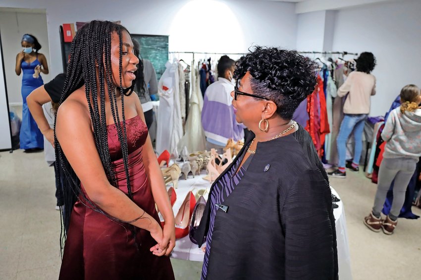 Bronx District Attorney Darcel Clark hosted a prom shop event with Bronx Fashion Week on May 13. Students attending prom had around 400 prom outfits to choose from. And it was free.