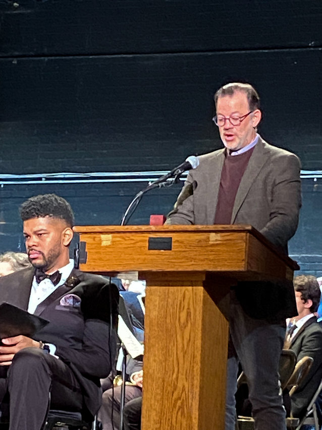 New York state Supreme Court Justice Andrew Cohen reads the &ldquo;For behold, darkness&rdquo; part of the Messiah program. He was one of 23 Bronx luminaries, electeds and members of community organizations and the press to read portions of the Messiah.