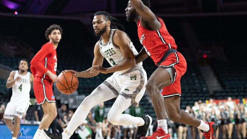 Ant Nelson and the Manhattan men&rsquo;s basketball team put up a valiant fight in the opening round of the Metro Atlantic Athletic Conference tournament last weekend. However, the Jaspers lost to Marist, 61-50, after falling behind 19 points at halftime.