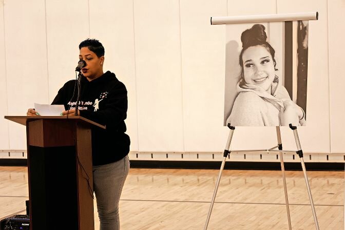 Yanely Henriquez, the mother of Angellyh Yambo, in photo above, honors her daughter on what would have been her 18th birthday. Yambo was gunned down in front of her school two years ago. As part of the Angellyh Yambo Foundation campaign against gun violence, Mary Hernandez, Yambo&rsquo;s aunt and head of the foundation, held a summit at La Central YMCA last Friday.