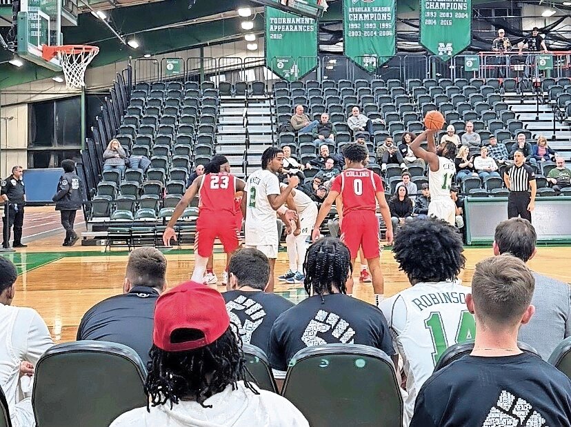 Point guard DeJuan Clayton returns to the basketball court last Friday for Manhattan College after a judge granted an injunction in his lawsuit against the NCAA.