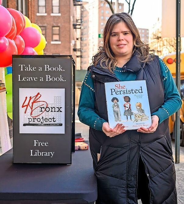 Laura Levine Pinedo, founder of 4Bronx Project, has joined up with Latinos Urbanos to install a free community library at P.S. 207 on Godwin Terrace. Pinedo said she is providing the library with Latinos Urbanos and Dr. Nick Figueroa, who was awarded recognition and an award from superstar hip hop singer Bad Bunny. The community library will be available Monday to Friday, 9 a.m.-4 p.m. outside the school. Members of 4Bronx Project and Latinos Urbanos cut the ribbon on the library last week.