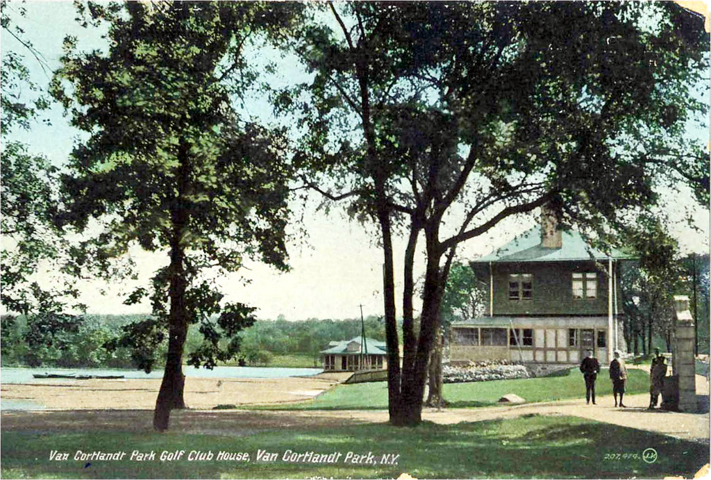 A hand-colored postcard image shows the golf house along with a now-defunct boathouse beside Van Cortlandt Lake.