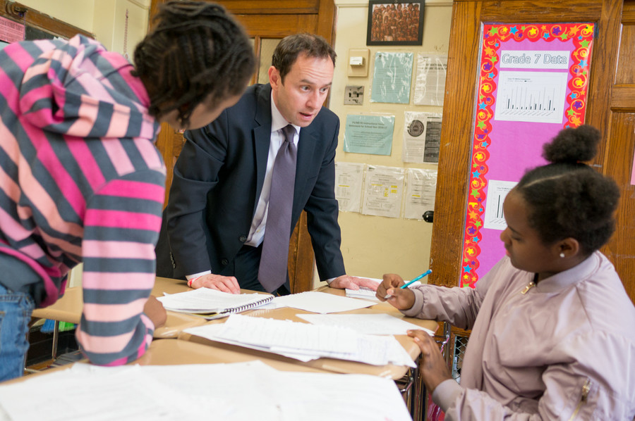 Attorney Daniel Padernacht, a Sheila Mencher P.S./M.S. 95 graduate, gives pointers to the defense on how to improve their performances for the Thurgood Marshall Mock Trial Competition that took place on May 12.