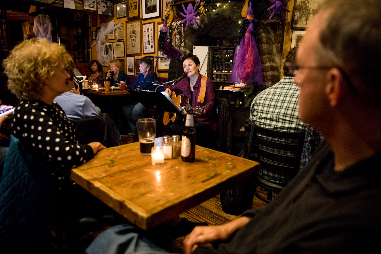 Music fills the space at An Beal Bocht Café every Friday night, which regularly hosts a variety of musical and cultural events, including poetry and theatre.