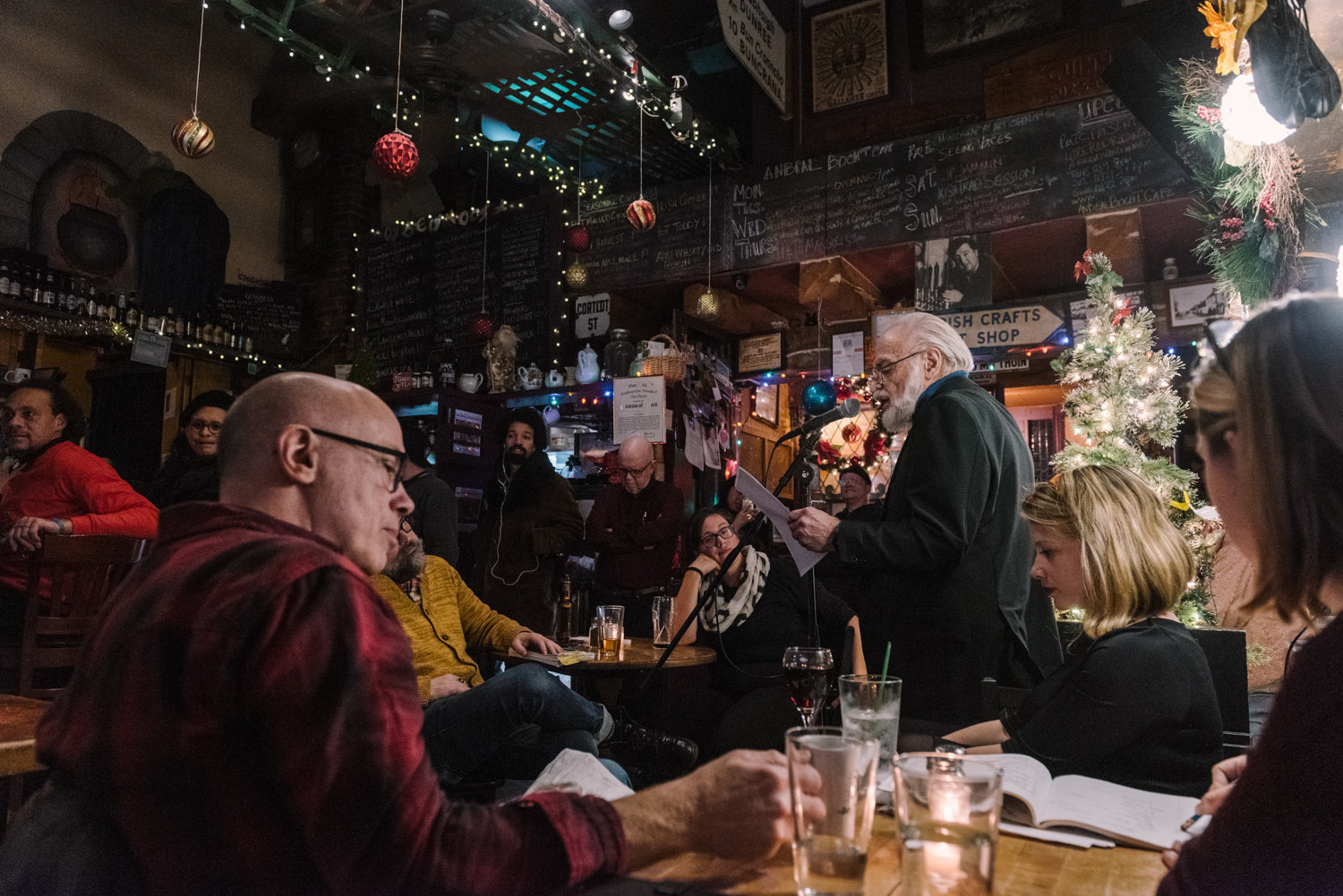 The Poor Mouth Theatre Company brings together poets and poetry aficionados alike for the 10-year anniversary of its writer’s night at An Beal Bocht Cafe.