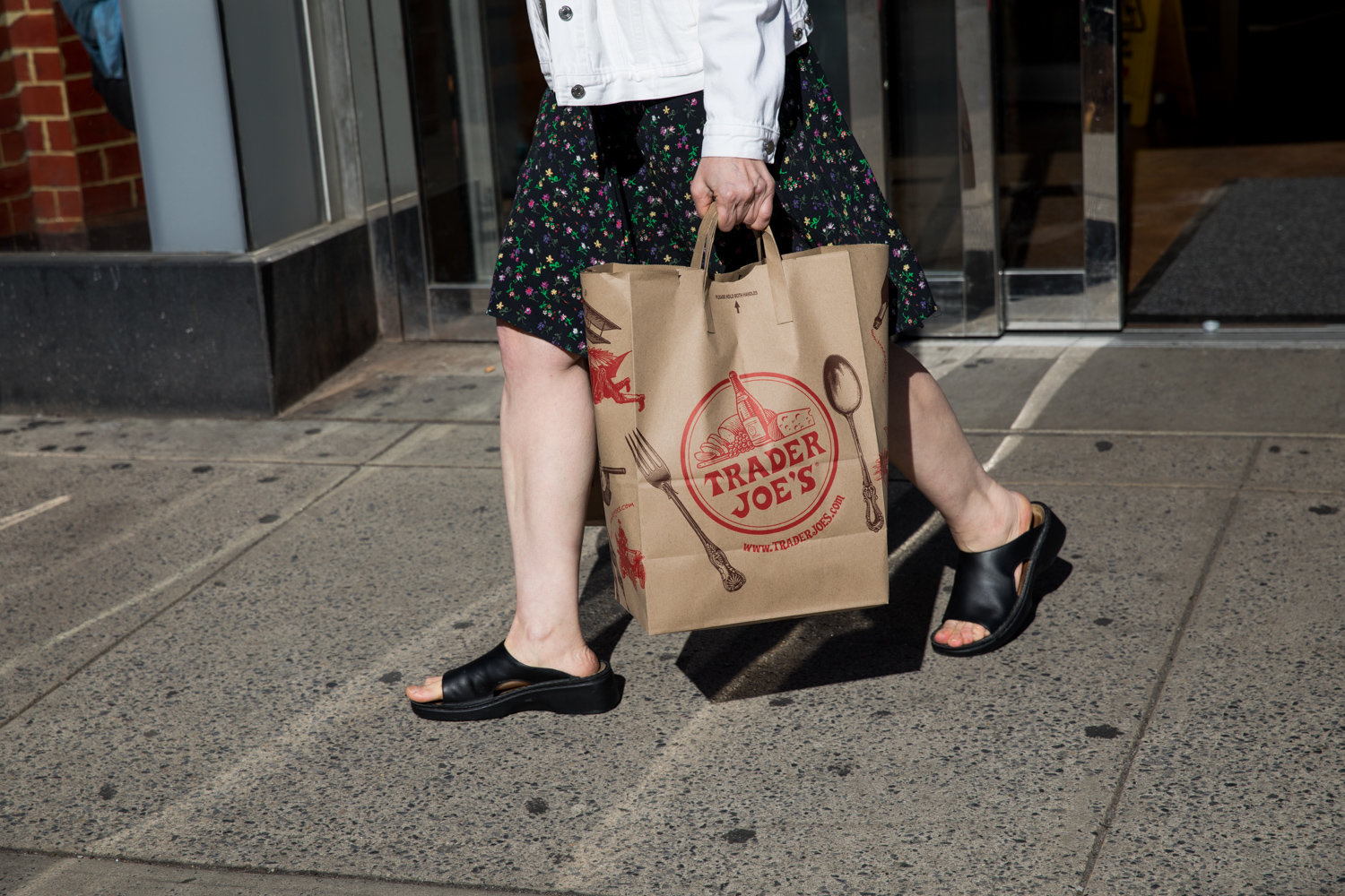 Trader Joe’s is in some ways the standard-bearer for high quality, durable paper bags. With the statewide plastic bag ban set to go into effect March 1, retailers will have to make the switch to paper bags, though they will not be of the same quality. Outlets like Trader Joe’s have contracts with manufacturers to produce their bags.