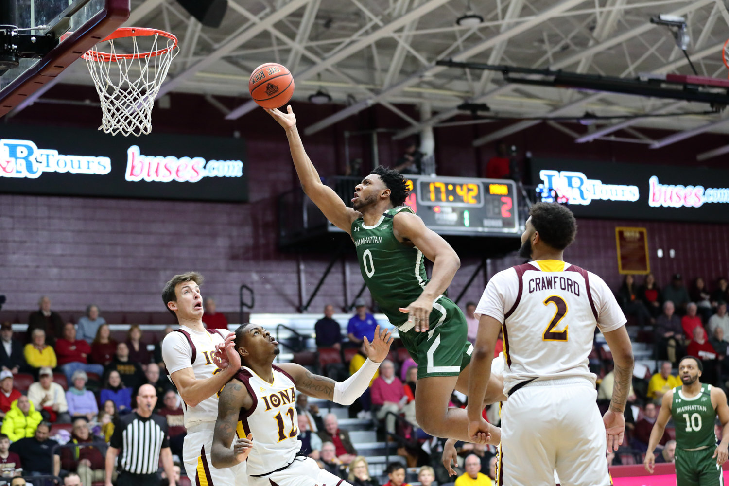 Sophomore Warren Williams led the Jaspers with 13 points, but he couldn’t prevent Manhattan from dropping a one-point decision to Canisius last Sunday.