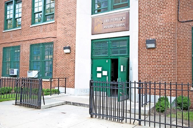P.S. 24 Spuyten Duyvil lost its lease for extra classrooms designed to accommodate overcrowding in 2015. Now, five years later, many city schools are in the same position with overcrowding, searching for extra classrooms so students can both physically distance and learn in-person during the coronavirus pandemic.