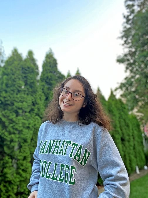 Lauren Saggese graduated from Manhattan College virtually this past spring. Now she’ll continue on a post-secondary program with the college’s O’Malley School of Business, picking up online right where she left off.