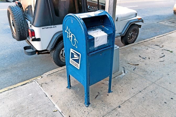 Hundreds of blue U.S. Postal Service drop-off boxes have reportedly been removed by new postmaster general Louis DeJoy, prompting worry the November presidential election — which will be heavily conducted by mail because of the ongoing coronavirus pandemic — will be impacted. Some of those blue boxes were removed from the Bronx in 2017, long before DeJoy’s arrival.