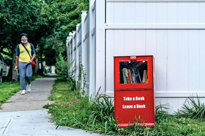 Sitting on the corner of West 256th Street and Mosholu Avenue, Riverdale’s newest library doesn’t require a card or even a trip inside. Passers-by are invited to take and leave books as they please, and can even keep a book they particularly like.
