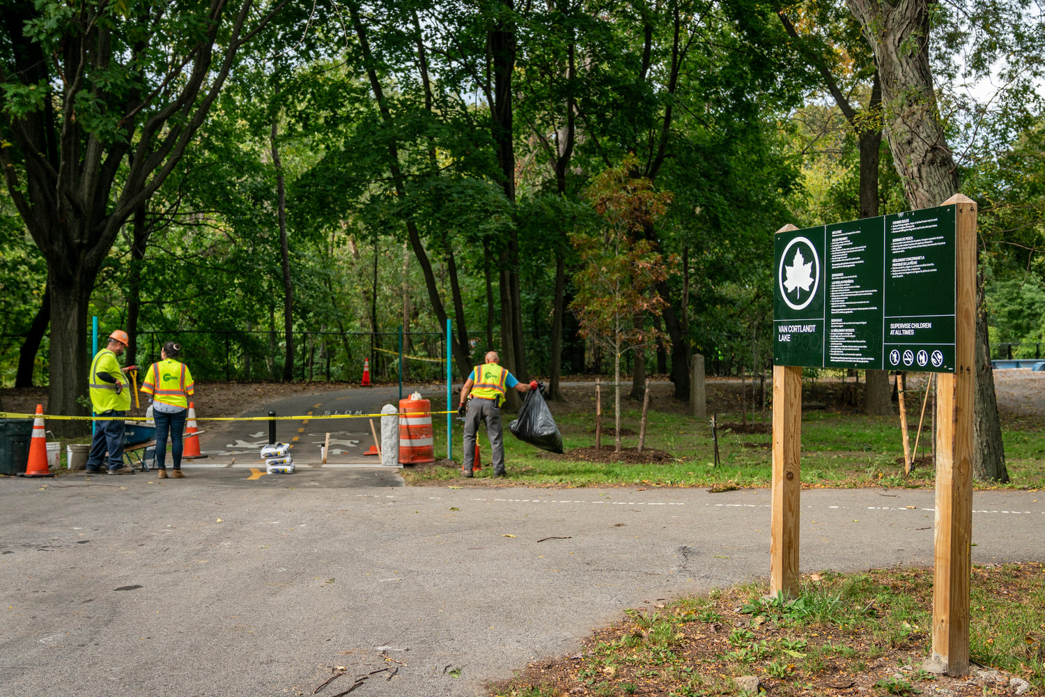 Compacted soil, removal of native and invasive plant species alike, and heat radiating from the asphalt are all concerns of Debbi Dolan — a self-proclaimed longtime lover of Van Cortlandt Park — and some of her peers before the Putnam Trail was paved. Many of those concerns are stronger now that the trail has been reopened.
