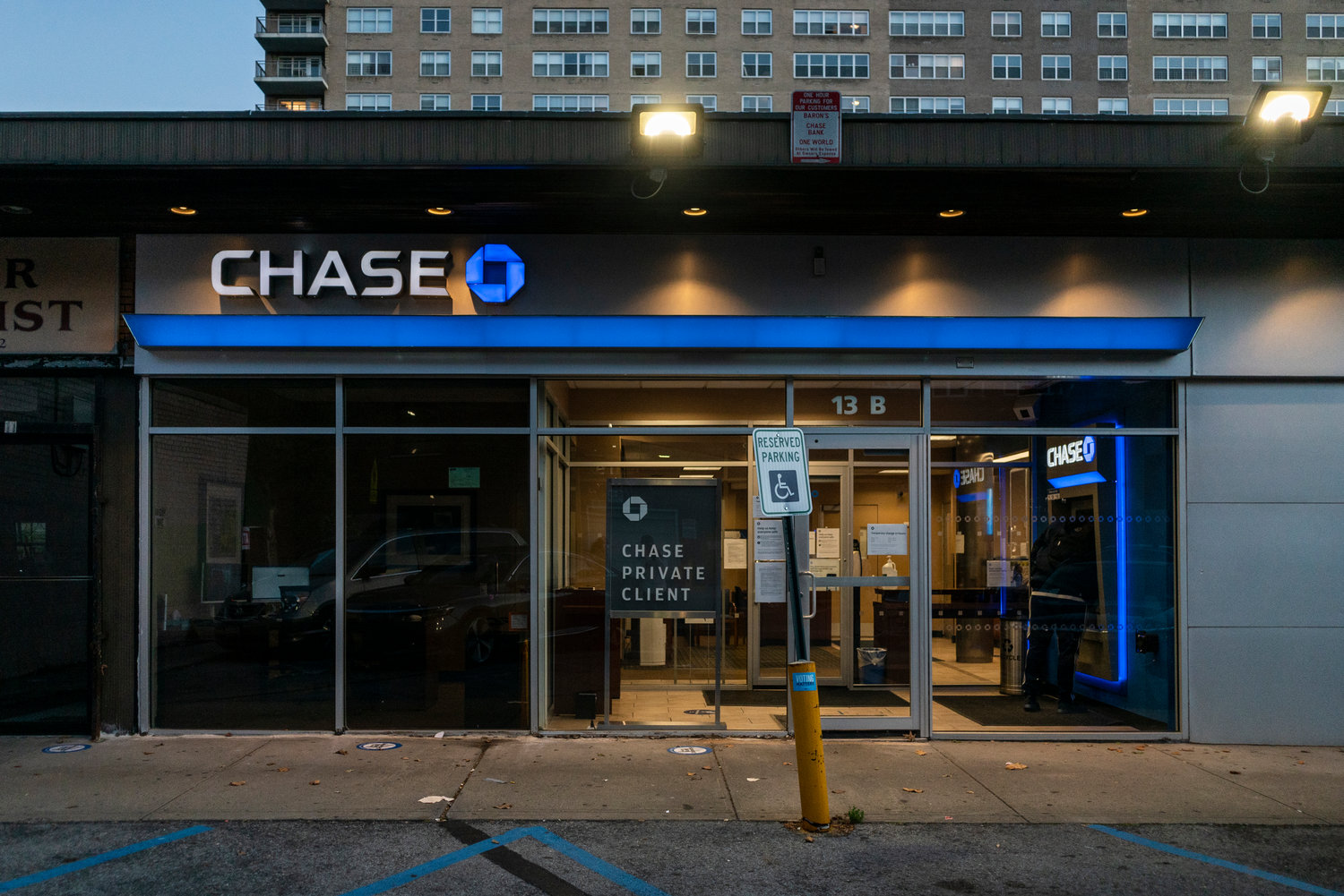 The impending closure of Chase Bank on Knolls Crescent has prompted rallies, community board resolutions, and many social media posts — all imploring JPMorgan Chase to keep the branch open.