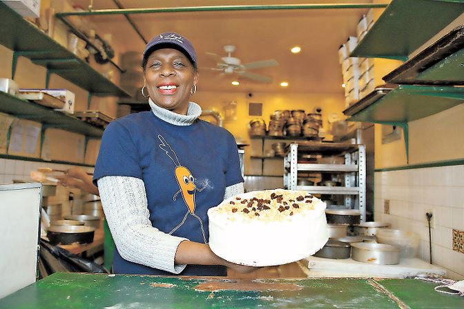 Betty Campbell-Adams celebrated the 30th anniversary of Lloyd’s Carrot Cake back in 2016 with — well, a carrot cake. Campbell-Adams, who continued to lead the popular Broadway business for 15 years after her husband’s death, died Friday.