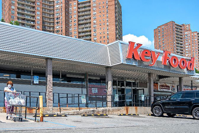 It’s business as usual again at the North Riverdale Key Food after its new owner settled a dispute with a retail store union and the city over the firing of 19 protected workers last summer.