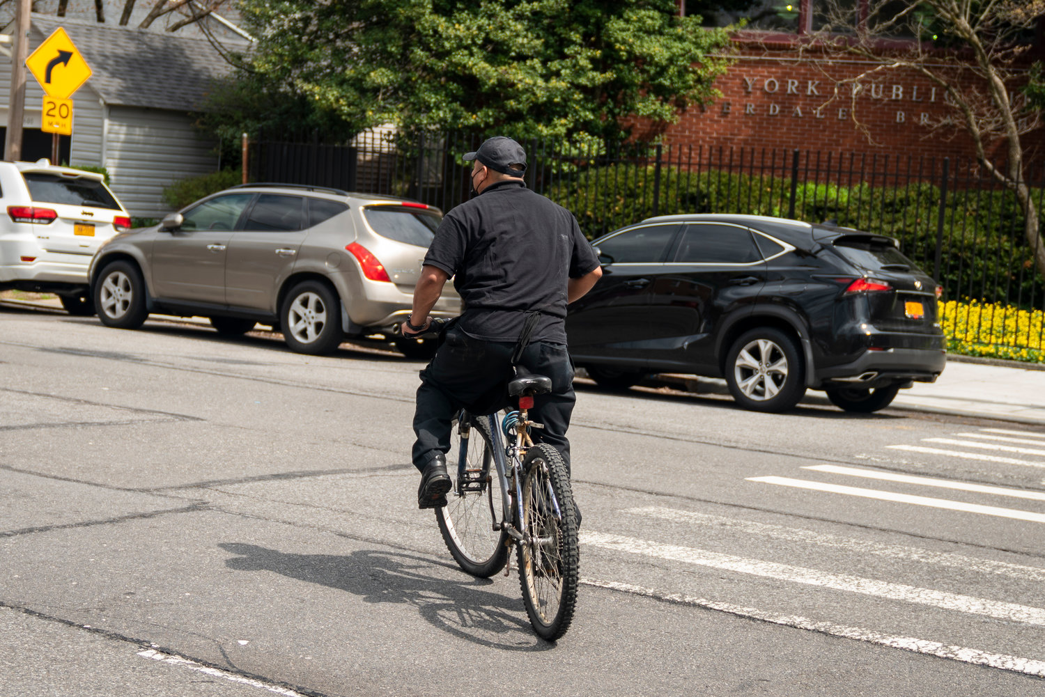 The proposal to add bicycle lanes to Mosholu Avenue was part of the city transportation department’s plan to slow traffic along the drag. However, some neighbors were less receptive to the idea — including dozens of Mosholu businesses claiming bicycle lanes would disrupt their already fraught clientele. Only two members of Community Board 8’s traffic and transportation committee ultimately voted in favor of the bike lanes.