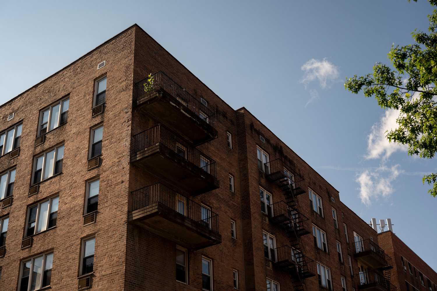 There have been a number of complaints filed against 3725 Blackstone Ave., over the years. But it was a crumbling façade along the roof line that forced city officials to tell two seventh-floor residents to stay off their balconies.