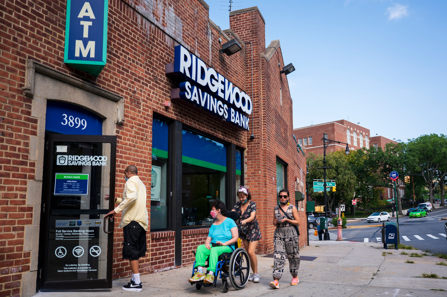 Until a couple of weeks ago, it looked as if Ridgewood Savings Bank in Van Cortlandt Village would be just the latest local financial institution to shutter. But thanks to an effort led by Community Board 8 and others, Ridgewood renewed its lease to keep its 3899 Sedgwick Ave., branch open.