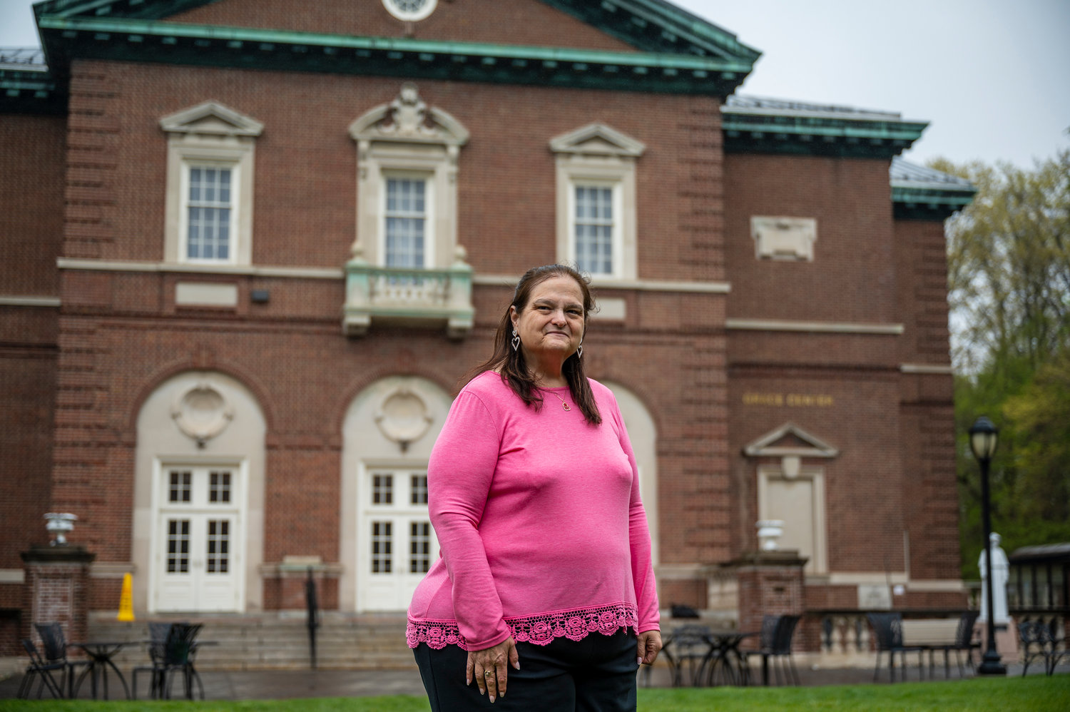 Director for the Divisions of natural science Pamela Kerrigan joined the College of Mount Saint Vincent 28 years ago. Growing up in the south, she decided to put herself through school to gain an education — and she was the first in her family to achieve this.