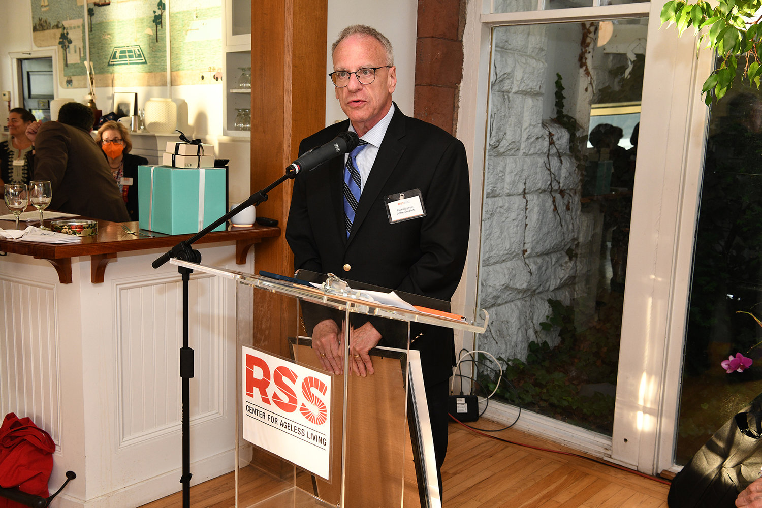 Assemblyman Jeffrey Dinowitz fetes Horace Mann School head of school Thomas Kelly Monday at the Riverdale Yacht Club at the RSS Center for Ageless Living 's annual meeting. He spearheded a $25,000 state legislative initiative to continue programs at RSS.