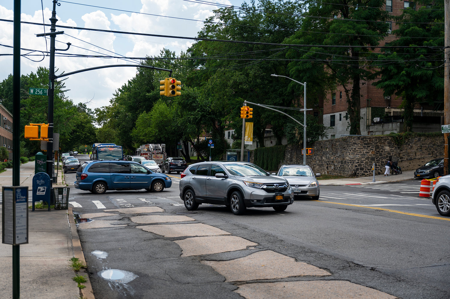 Stretching from West 254th to West 263rd streets is the intersection where the city’s transportation department says is burdened with a high number of traffic accidents and collisions. Their prediction is that by narrowing the road, those numbers will decrease. However, some in the community beg to differ.