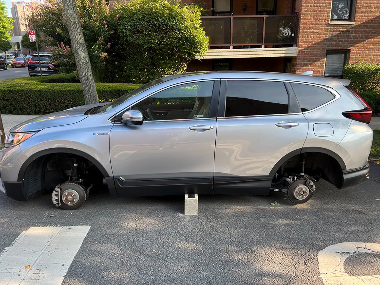 Courtesy of Fred Smith
At least two cars within the 50th Precinct had their tires and rims stolen and their cars placed on blocks over the weekend. A 2021 Honda SUV on West 236th Street and Netherland Avenue was left on cinder blocks after the thieves took all four tires and rims. Meanwhile, on Saturday morning, another new car lost three of its four tires and rims on the southwest corner of Liebig Avenue and West 259th Street.