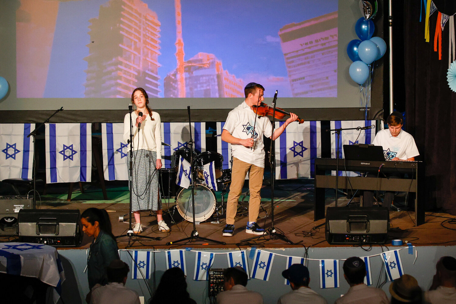SAR High School held a fierce Kochav Nolad — Israeli television show based on the British version of American Idol — competition that showcased their students many musical talents. Afterwards, students and faculty headed for an afternoon field trip and Israeli lunch.