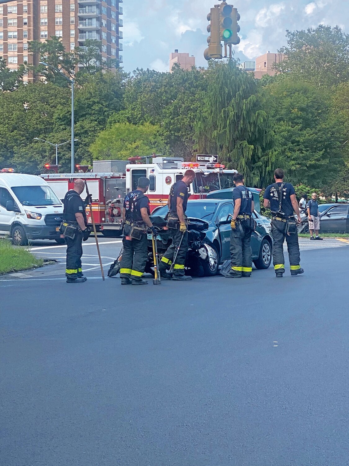 This sedan’s front end was crushed in a crash on Mosholu Parkway and Sedgwick Avenue on Monday. Ambulances and firefighters showed up to the scene. It is unknown if anyone was injured.