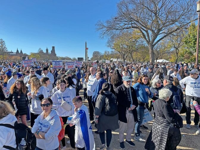 An estimated 290,000 people filled up the National Mall in Washington, D.C., last Tuesday, according to Eric Fingerhut, president and CEO of the Jewish Federations of North America and an organizer for the march. There were also an additional 250,000 watching on a live stream, Fingerhut said.