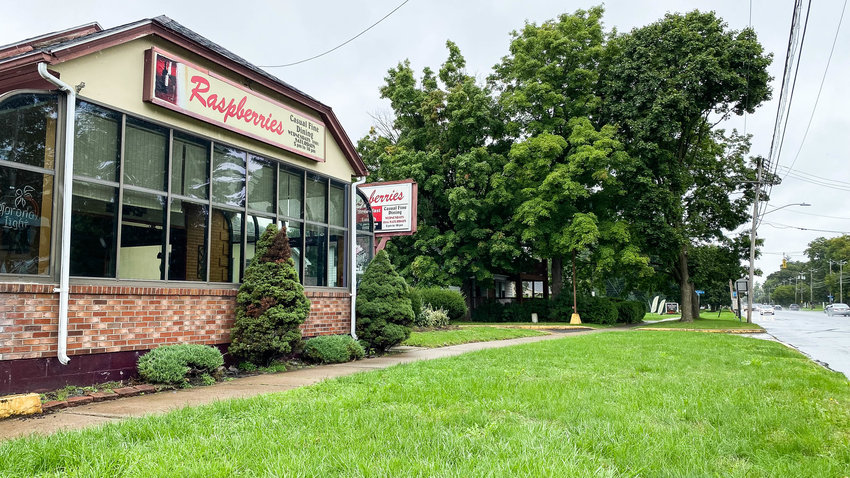 The former Raspberries Caf&eacute;, 2634 Genesee St., will now become the site for a new Stewart&rsquo;s Shops location, following the approval of the Utica Planning Board.
