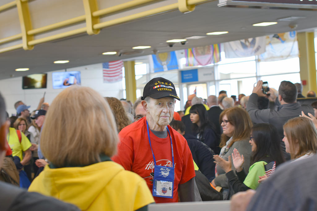 EMOTIONAL ARRIVAL — Robert M. "Bob" Button, Korean War Army vet, arriving at Washington D.C.'s Reagan National Airport.
 (Sentinel photo by Frank Page)