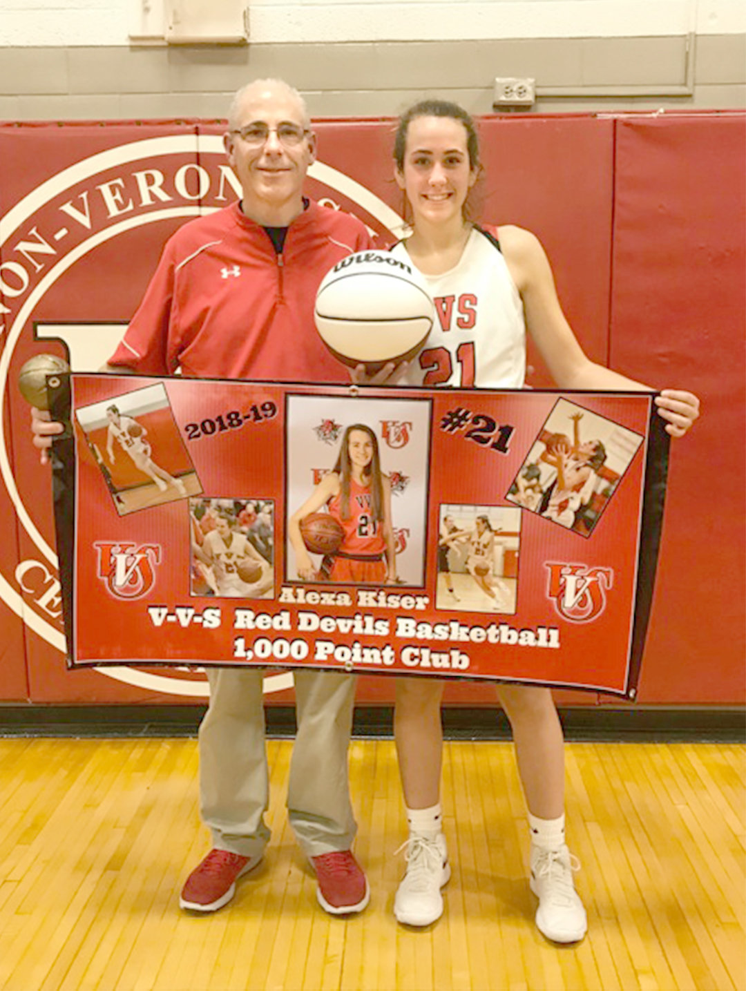 Kiser Scores 1000th Career Point As Vvs Wins Christmas Classic Daily