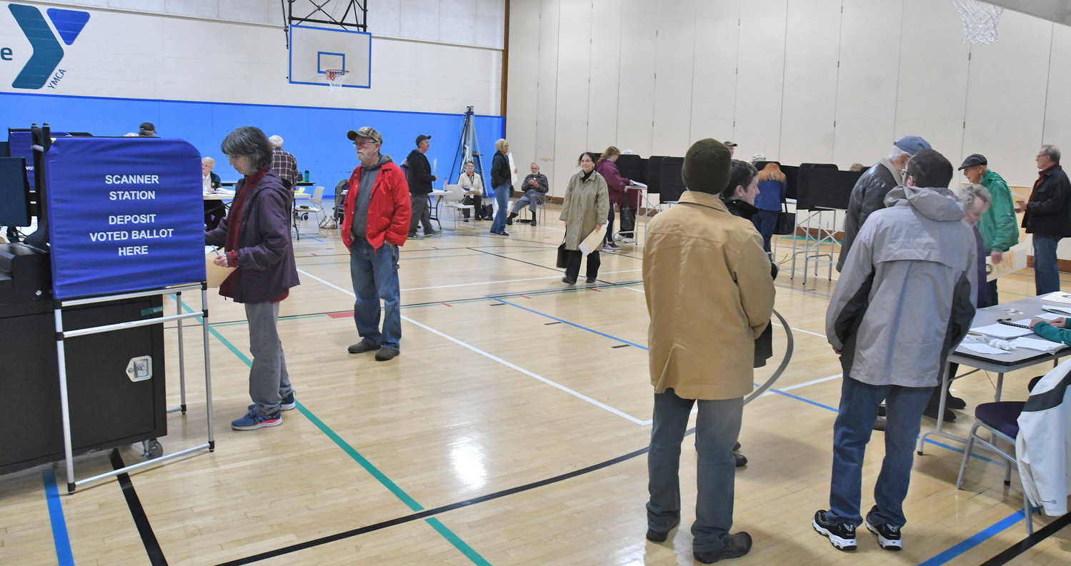 FIFTH WARD VOTING — Pictured is a recent voting in the Fifth Ward at the Rome Family YMCA.